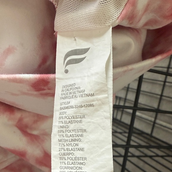 Fabletics SET Oasis PureLuxe Red Smokey Marble 2 piece Crop Top Leggings sz 3X - Picture 6 of 16